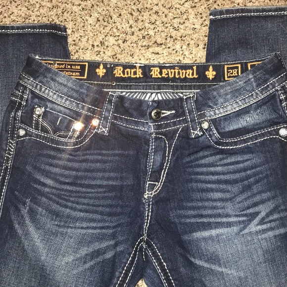 Rock Revival Skinny jeans run small - Picture 4 of 5
